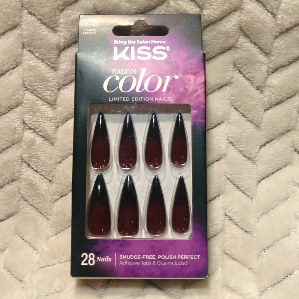Kiss Salon Color Limited Edition Stiletto XL Ombre Red/Black Nails NIP
